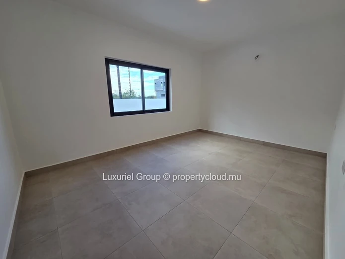 Villa for Sale in Pereybere – Local Market