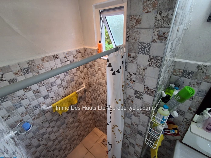 House of 2 Bedrooms fully furnished for sale Forest Side Curepipe 