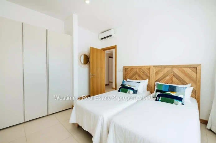 GRAND GAUBE - 3-bedroom apartment for sale in Grand Gaube with a communal pool and 174 m².