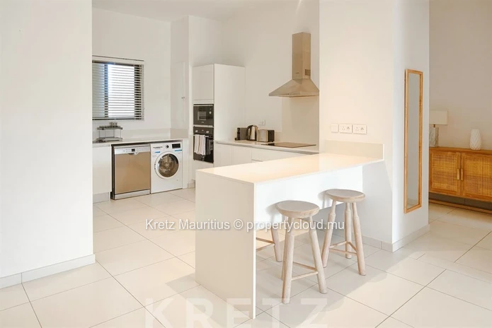 Exceptional Penthouse with Private Rooftop Pool in Pereybère (Sole Mandate)