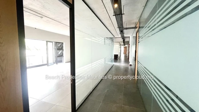 47m² Open Plan Space With Balcony In Black River