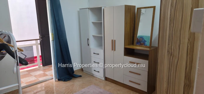 Magnifique appartement meublé au 1er étage à louer à Pereybere