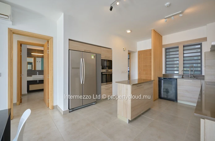 Appartement RES Mont Choisy — 3 chambres, seul à l'étage, plage à pied & accès privilégié