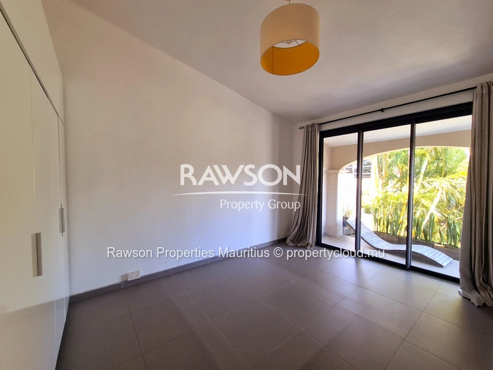 Well-Maintained 3-Bedroom Duplex for Sale in Floréal – 232 sqm