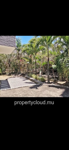 Duplex d’exception 120 m² avec jardin paysager de 170 m² à The Vale– Bien rare et atypique