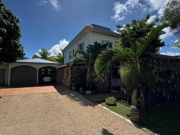5 Bedroom Villa
