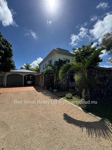Luxury 5-Bedroom Villa for Rent in Gated Community, North Mauritius