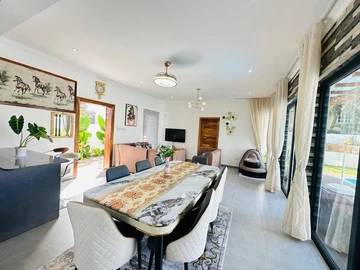 4 Bedroom Villa