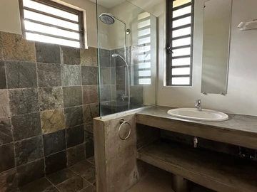 Beautiful Spacious Family Home 