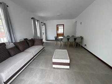 5 Bedroom Villa