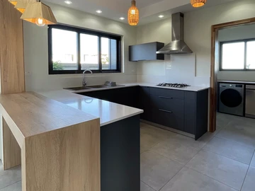 4 Bedroom Villa