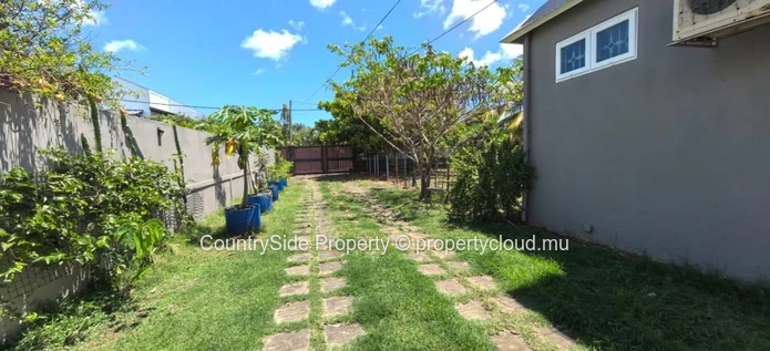 Belle maison semi-meublée de style mauricien