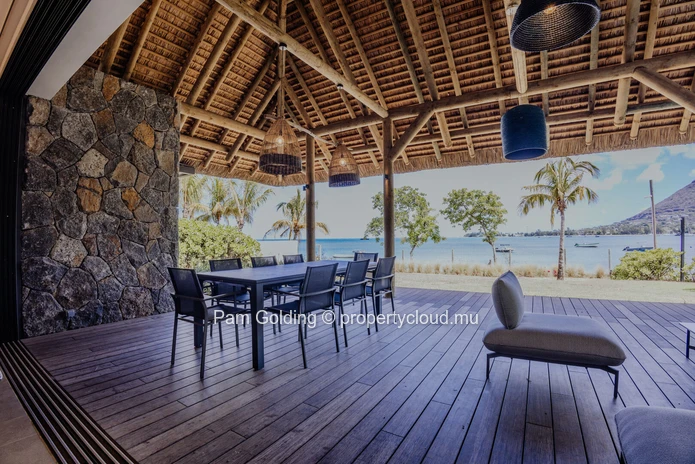 Villa de luxe en bord de mer avec piscine privée à Les Salines Rivière Noire, 3 chambres en suite