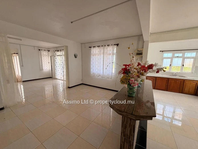 Maison familiale face au lagon au Bouchon avec 6 chambres et vue mer imprenable