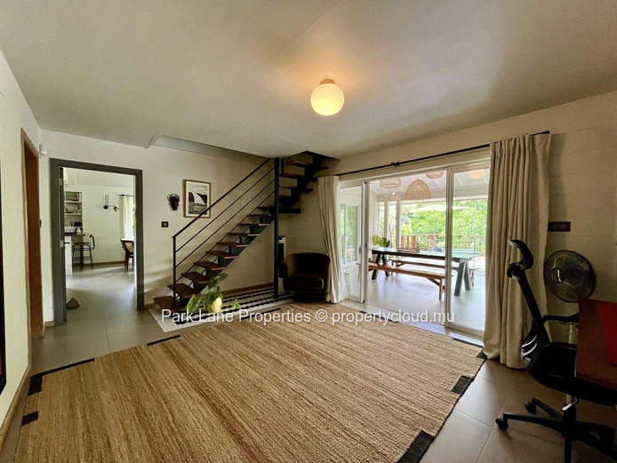Chic Sanctuary: Tastefully Renovated, Semi-Furnished Family Home
