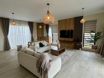 4 Bedroom Villa