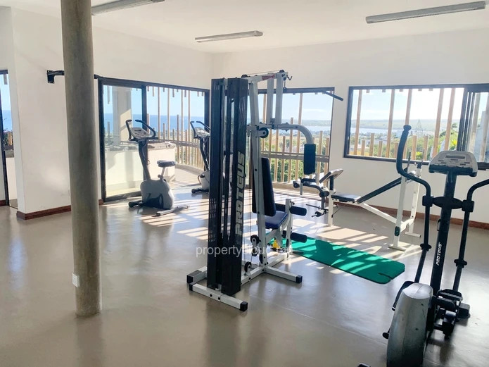 Tamarin for sale and accessible to foreigners, luxury 3 bedroom apartment with a small private swimming pool, garage ...
