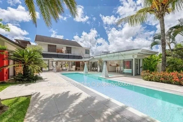Villa contemporaine de 3 chambres en suite avec bureau et studio indépendant au cœur de Grand Baie