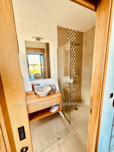 Villa contemporaine 4 suites avec piscine privée et vue mer – Domaine Akasha, Tamarin