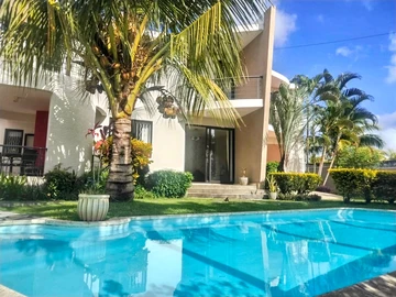 Modern 4 Bed Villa In A Quiet Location