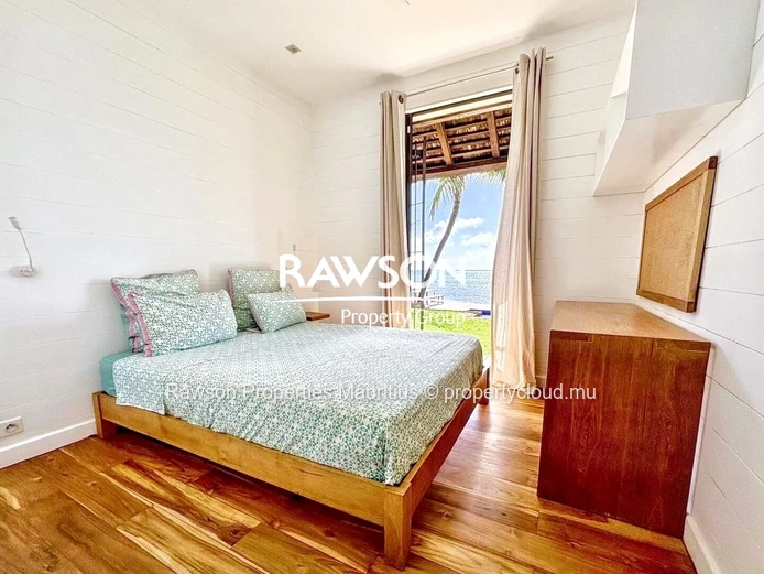 Amazing Beachfront Villa – Mauritian Citizens