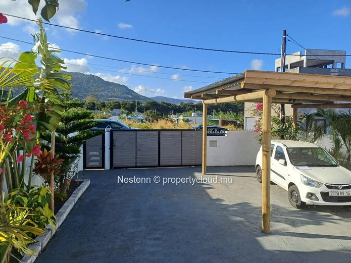 Charming house with a comfortable and modern living space with breathtaking mountain views.