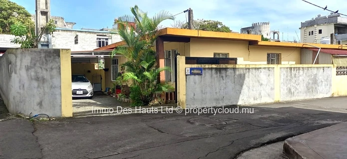Maison de 4 chambres semi meublé en vente Rose Hill 
