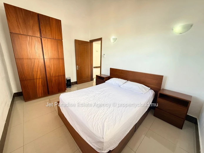 Sea View Apartment with Terrace, Swimming Pool & Close to the Beach