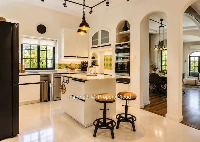 Houses / Villas - 6 bedrooms - Moka