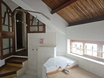 5 Bedroom Villa