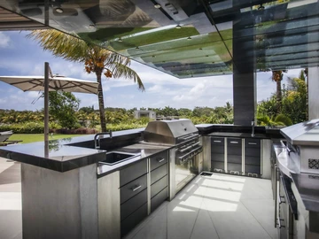 5 Bedroom Villa