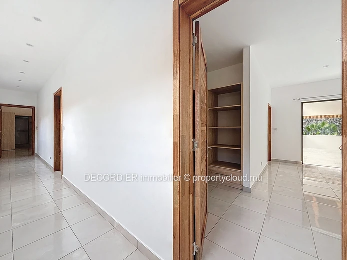 Stunning Balinese house in Pereybere, close to the centre of Grand Baie