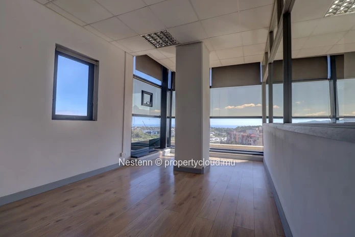 Office Space of 171.64 m² on 6th floor