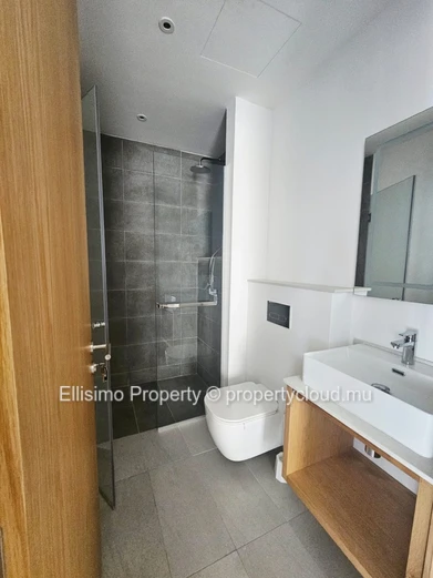 Brand-New 3-Bedroom Apartment for Rent in Pereybere