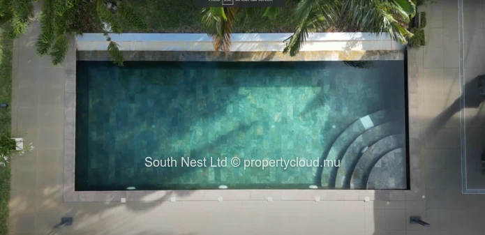 Luxury 6-bed beachfront villa