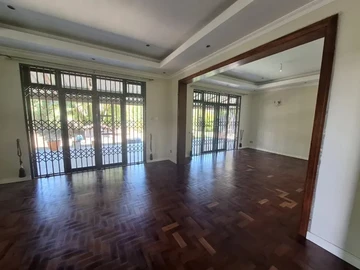 8 Bedroom Office