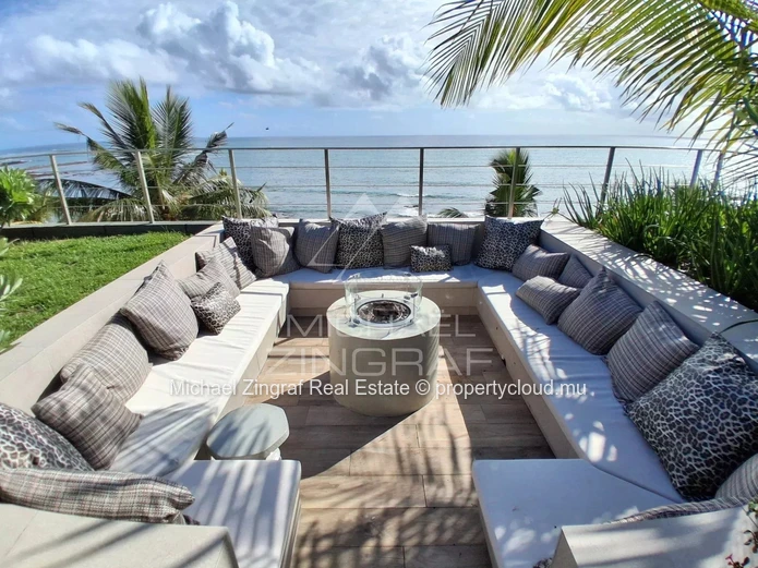 Penthouse d’Exception Pieds dans l’Eau à Pointe aux Canonniers