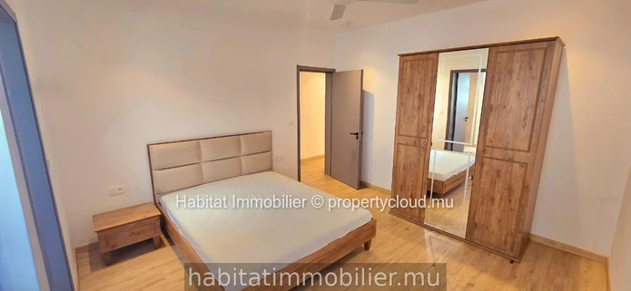 Découvrez ce magnifique appartement de 199 m², meublé et équipé, situé à Moka. Profitez d'une vue spectaculaire et di...