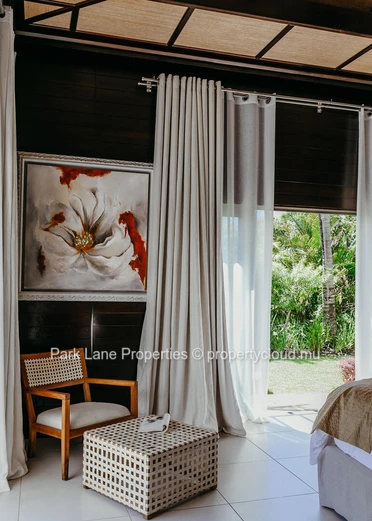 Villa de prestige avec pavillon et accès golf à Anahita – Quartier Lunea