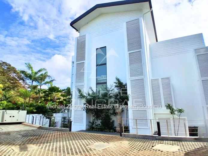 Pointe aux Canonniers – Appartement pieds dans l'eau