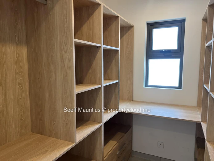 Villa neuve de 4 chambres proche de l'école