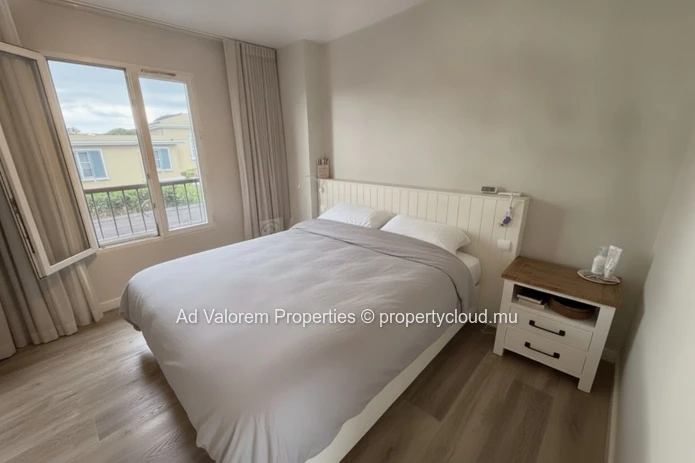 A LOUER - Joli duplex de 3 chambres avec jardin privatif au cœur de Moka (Mandat exclusif)
