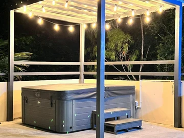 5 Bedroom Apartment