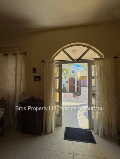 Superbe villa de style balinais à louer - Grand Baie | 50 000 roupies par mois