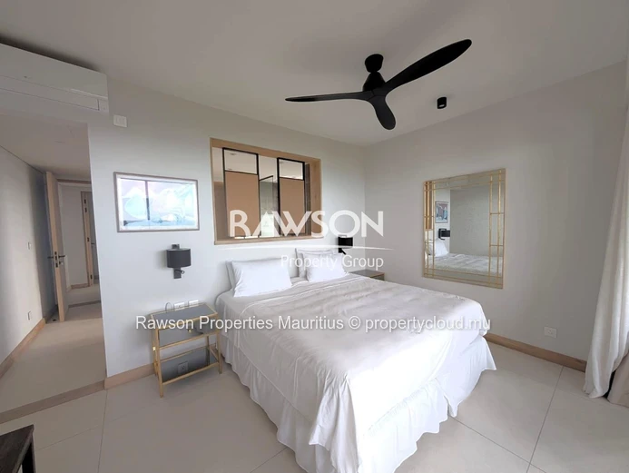 Duplex Penthouse 3 Chambres À Vendre À Pointe Aux Canonniers | Design Contemporain | Vue Mer | Piscine En Rooftop | €