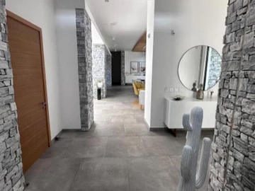 4 Bedroom Villa