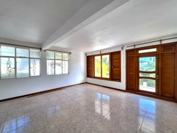 8 Bedroom Office