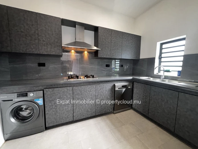 Exceptional 4 En-Suite Bedroom Villa With Private Pool – Pereybère