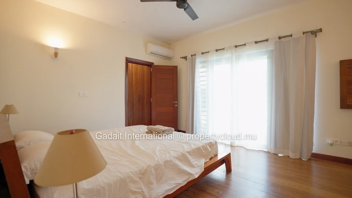 Luxurious Villa for Sale - Cap Tropical 2, Mauritius - Elegance and Investment Opportunity