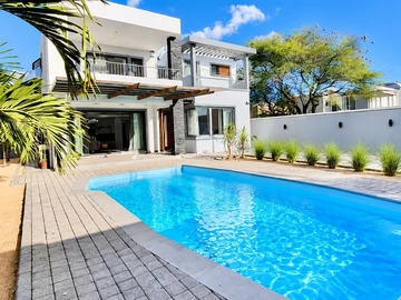 4 Bedroom Villa
